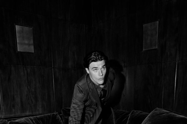 201026 0060 Esquire Finn Wittrock 064 By Christian Hogstedt