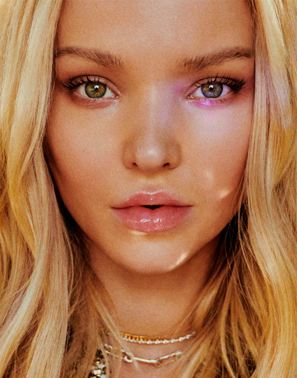 200622 0010 Sbjct Dove Cameron 147 Web By Christian Hogstedt